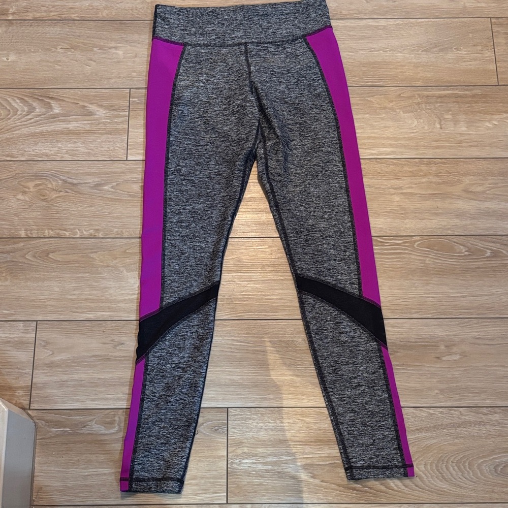 Express Women's Leggings in Gray marble and Purple- small
